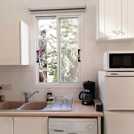 H&O Danaos Sea Breeze Apartment 파포스 외부 사진