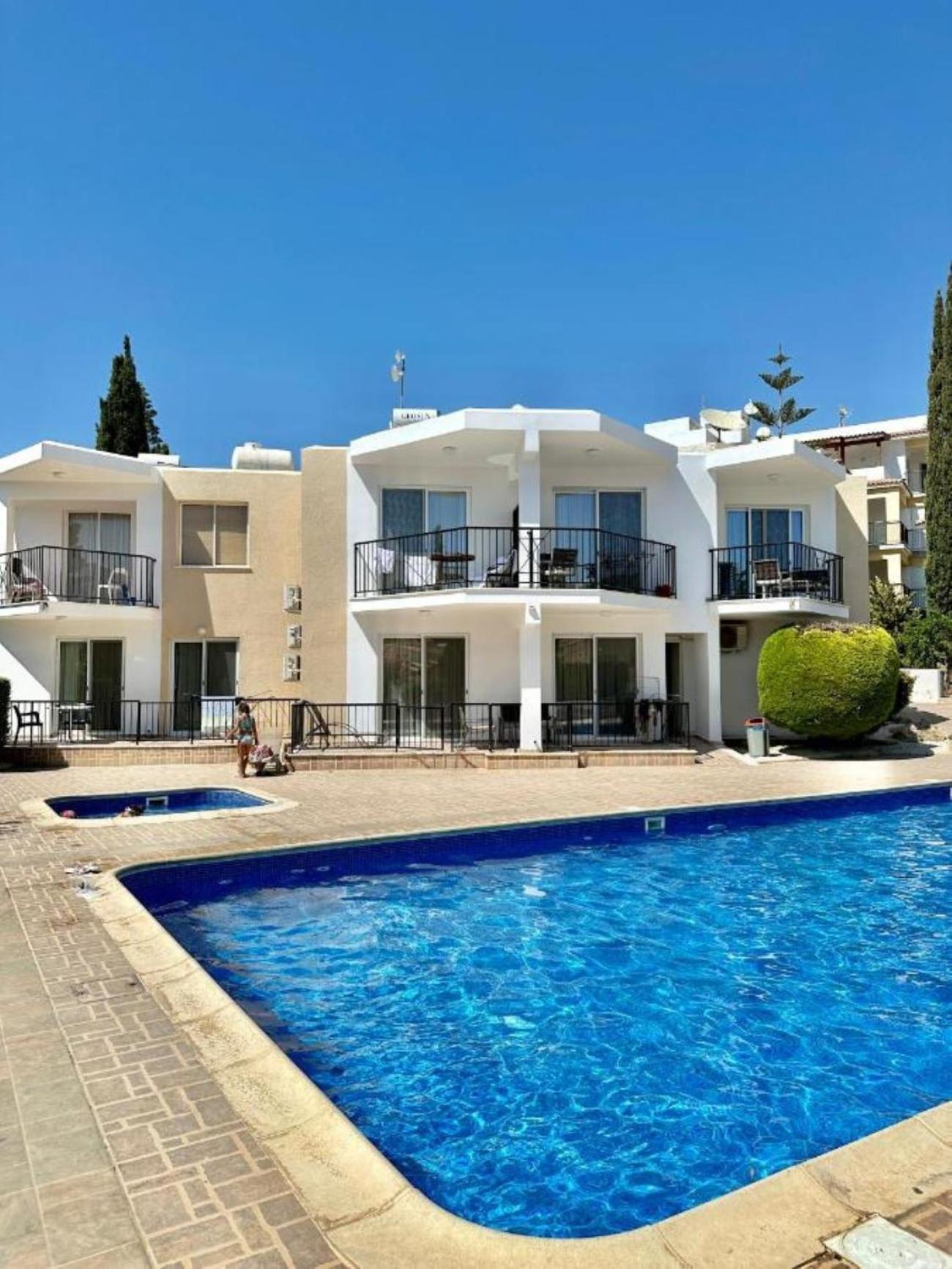 H&O Danaos Sea Breeze Apartment 파포스 외부 사진