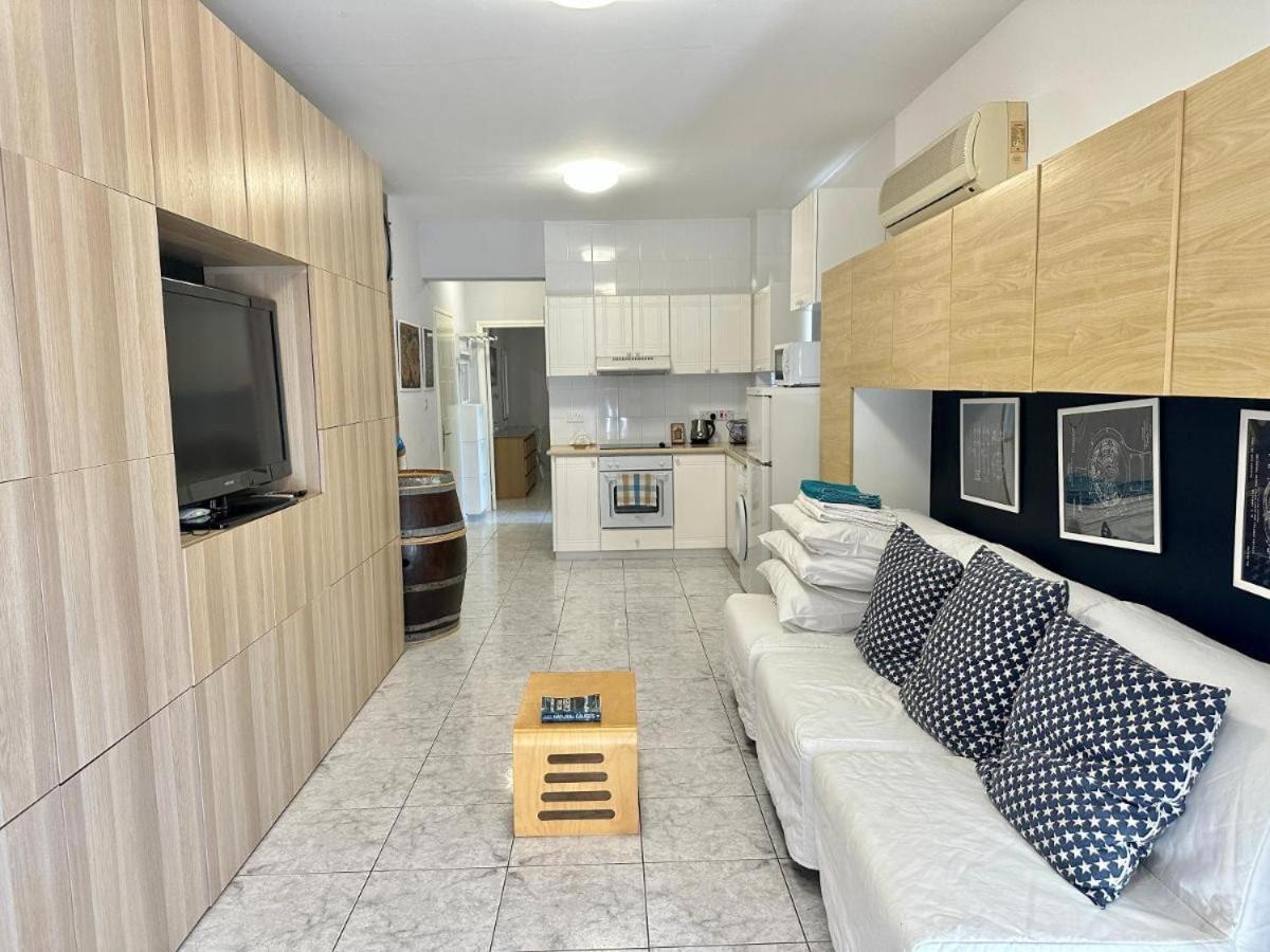 H&O Danaos Sea Breeze Apartment 파포스 외부 사진