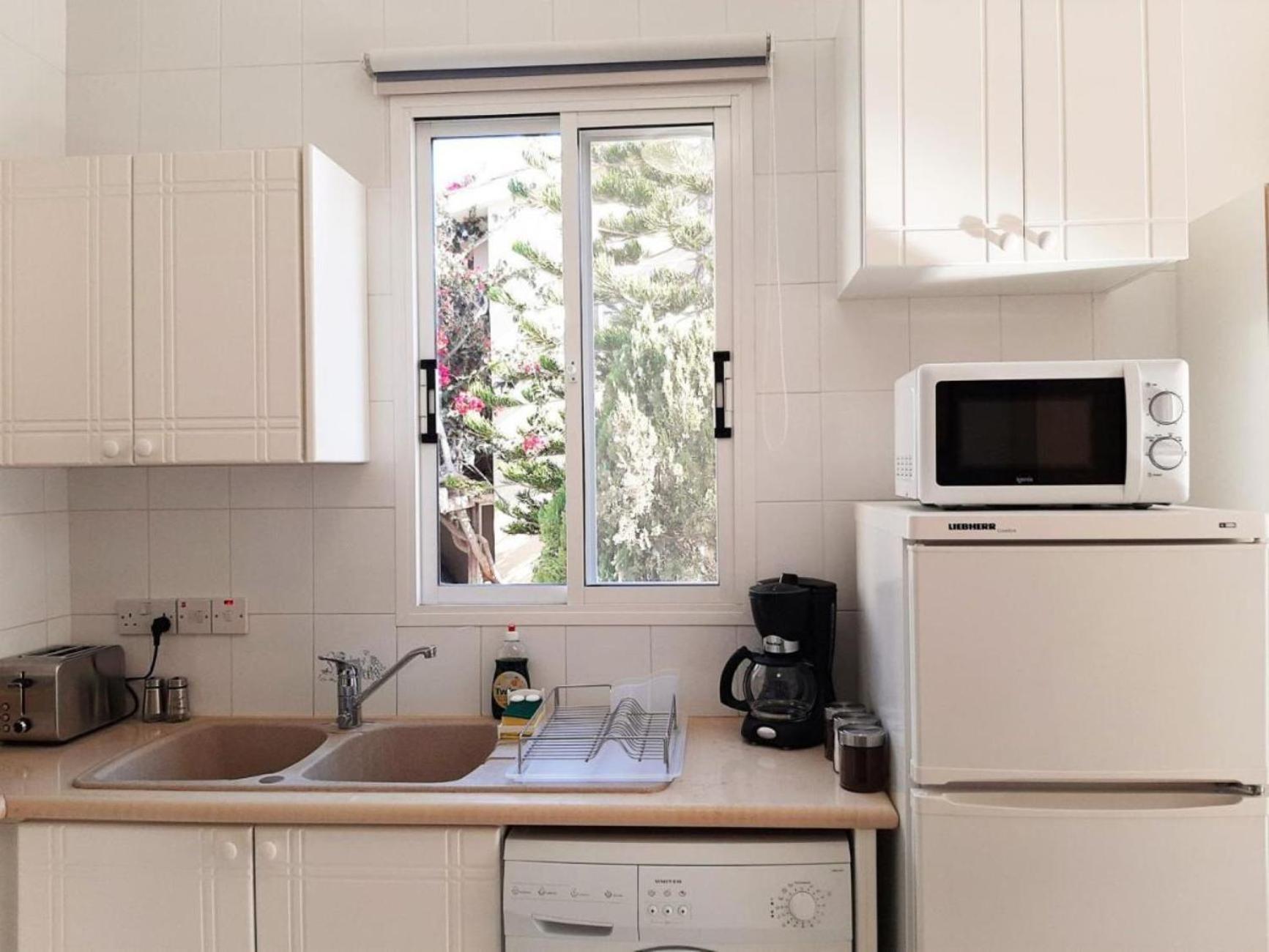 H&O Danaos Sea Breeze Apartment 파포스 외부 사진